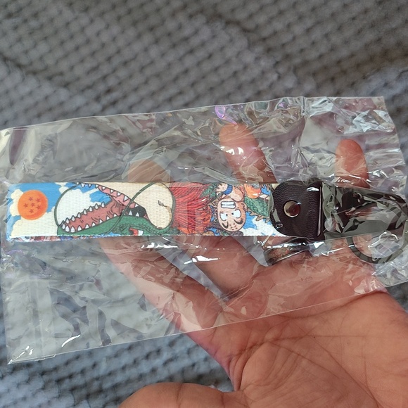 2 pack of  keychain's dragon Ball z and power puff girls - Picture 4 of 4